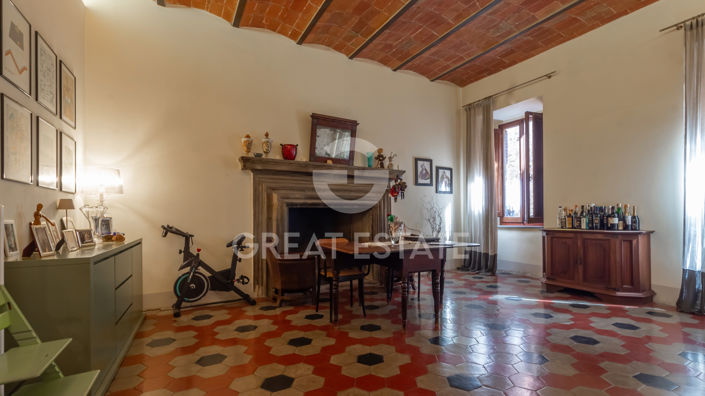 Image No.3-4 Bed Property for sale