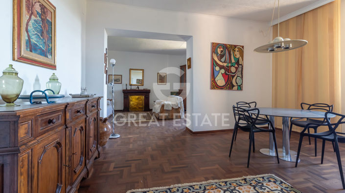 Image No.25-4 Bed Property for sale