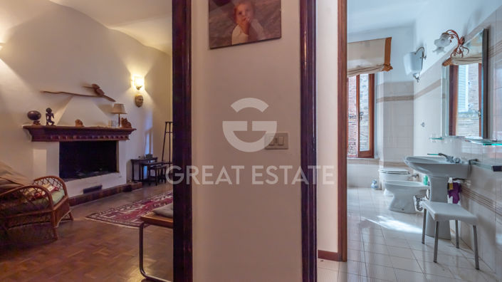 Image No.27-4 Bed Property for sale