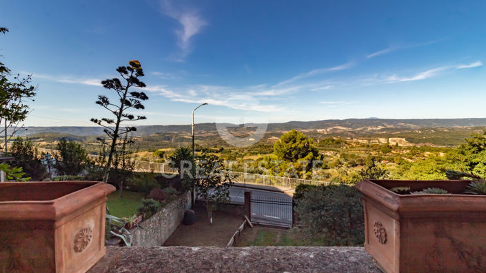 Image No.32-4 Bed Property for sale