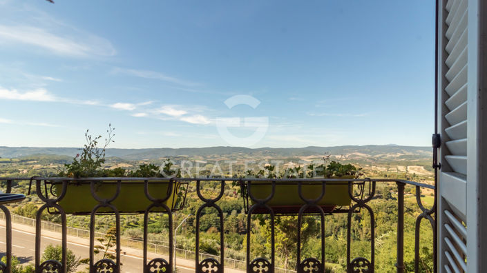 Image No.33-4 Bed Property for sale