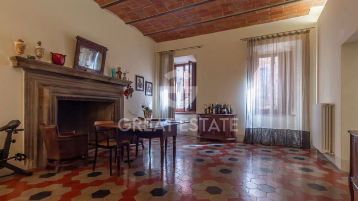 Image No.7-4 Bed Property for sale