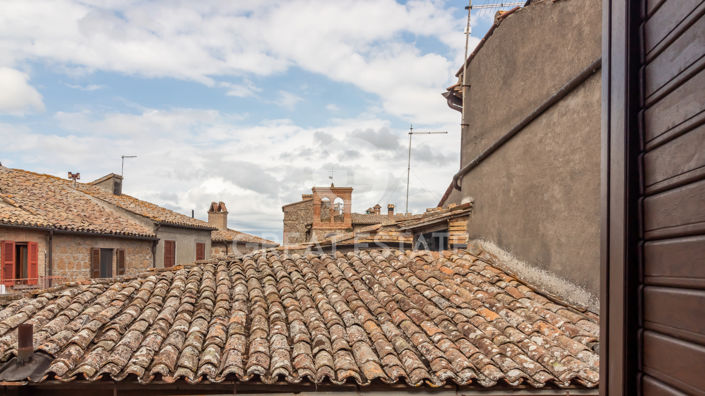 Image No.24-3 Bed Property for sale