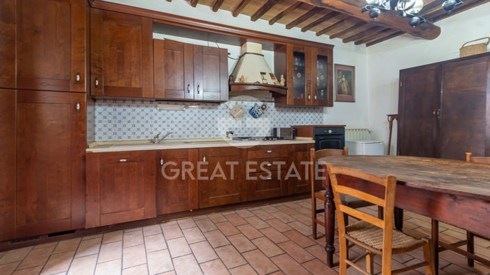 Image No.9-3 Bed Property for sale