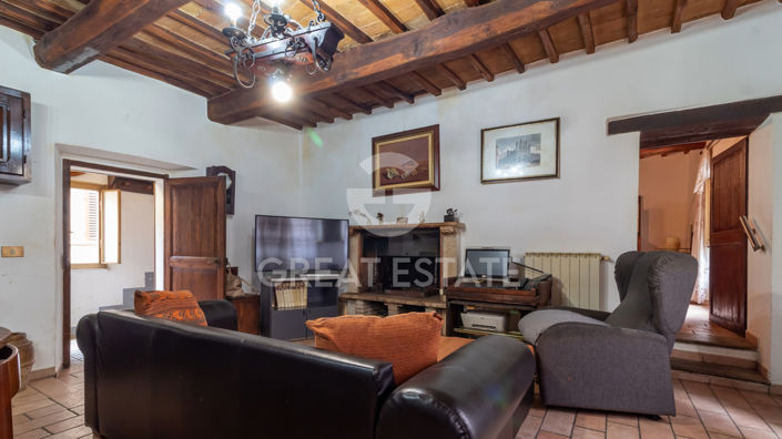 Image No.10-3 Bed Property for sale