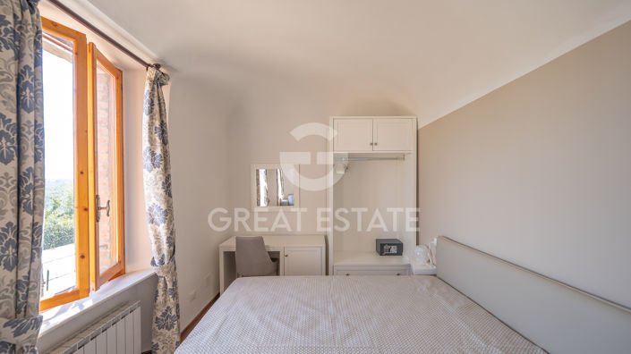 Image No.21-5 Bed Country House for sale