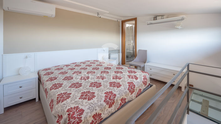 Image No.28-5 Bed Country House for sale