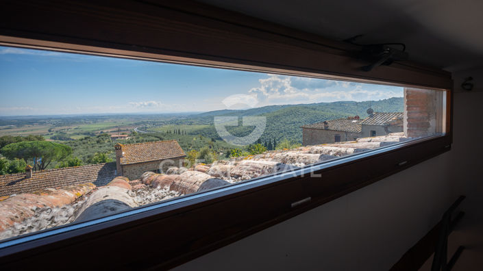 Image No.36-5 Bed Country House for sale