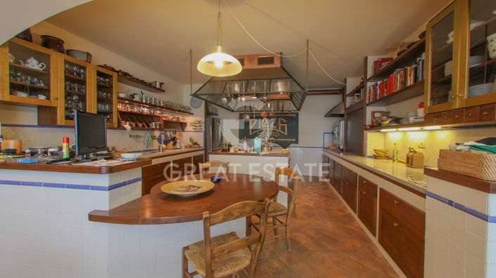 Image No.37-9 Bed Country House for sale