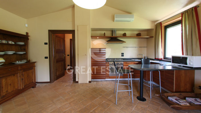 Image No.38-9 Bed Country House for sale