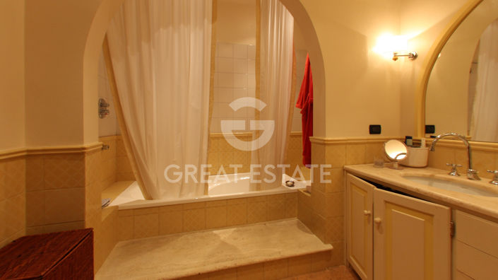 Image No.49-9 Bed Country House for sale