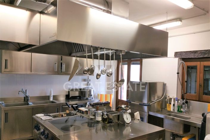 Image No.27-9 Bed Country House for sale