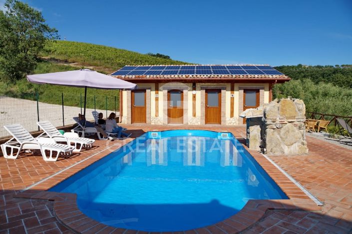 Image No.9-9 Bed Country House for sale