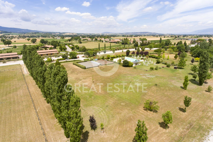 Image No.13-30 Bed Farmhouse for sale