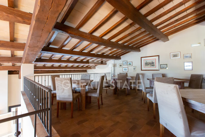 Image No.18-30 Bed Farmhouse for sale