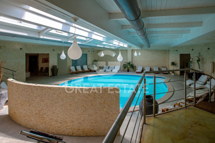 Image No.19-30 Bed Farmhouse for sale