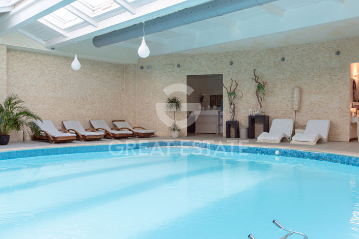 Image No.61-30 Bed Farmhouse for sale