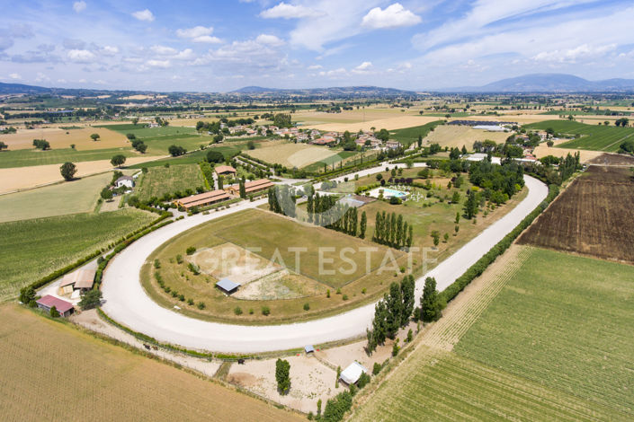 Image No.10-30 Bed Farmhouse for sale