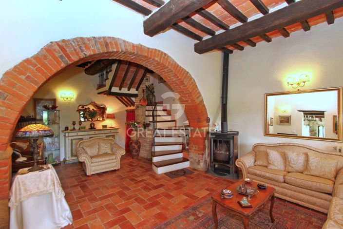 Image No.3-Maison de campagne de 5 chambres à vendre à Pérouse