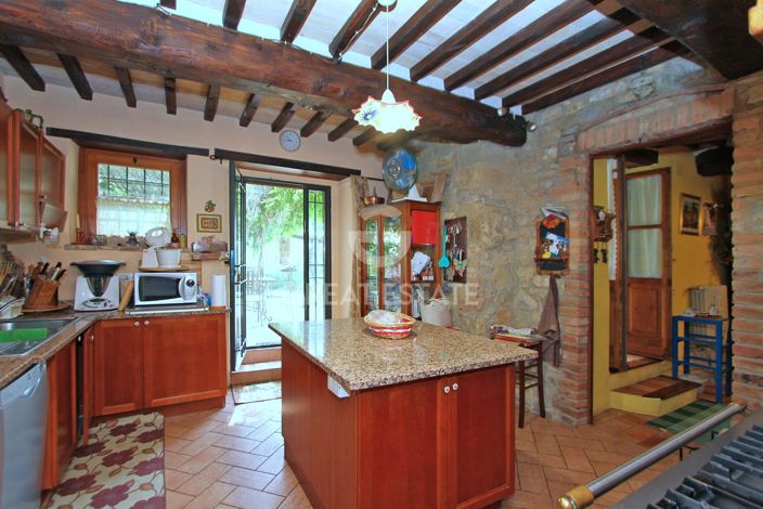 Image No.23-Maison de campagne de 5 chambres à vendre à Pérouse