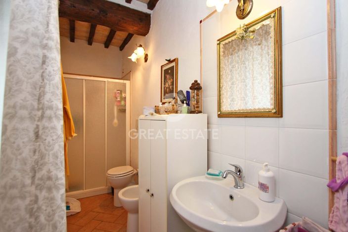 Image No.34-Maison de campagne de 5 chambres à vendre à Pérouse