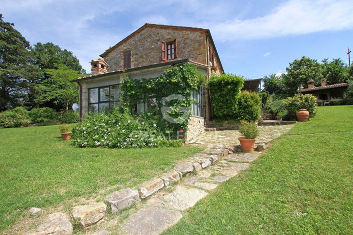 Image No.5-Maison de campagne de 5 chambres à vendre à Pérouse
