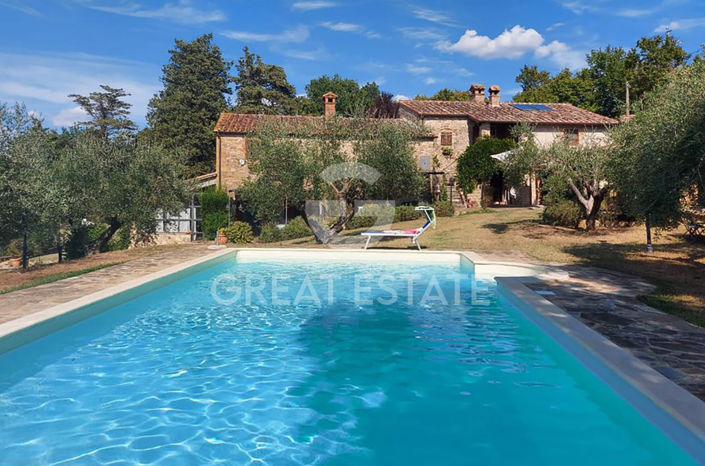 Image No.10-Maison de campagne de 5 chambres à vendre à Pérouse