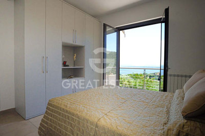 vendesi-villa-plurifamiliare-in-toscana-gross