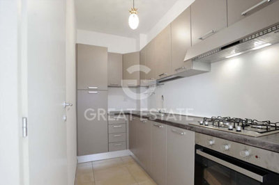 vendesi-villa-plurifamiliare-in-toscana-gross