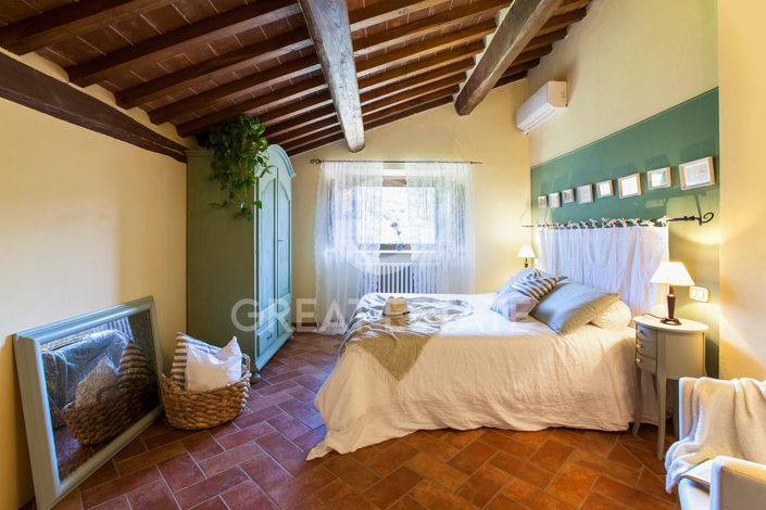 Image No.19-4 Bed Country House for sale