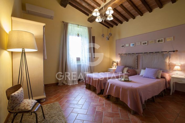 Image No.22-4 Bed Country House for sale