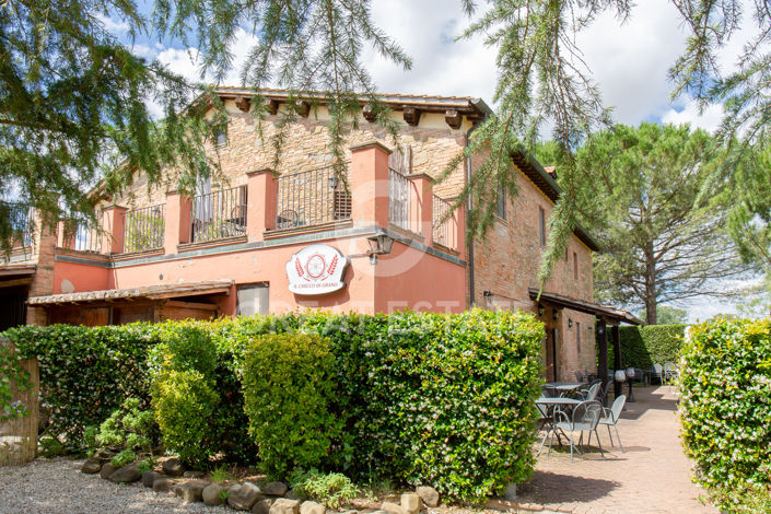 Image No.21-18 Bed Country House for sale