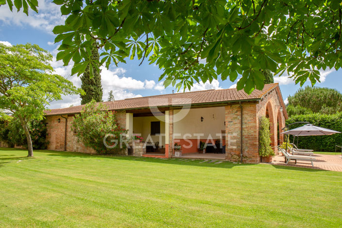 Image No.24-18 Bed Country House for sale