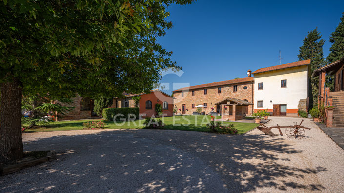 Image No.28-Maison de campagne de 18 chambres à vendre à Deruta