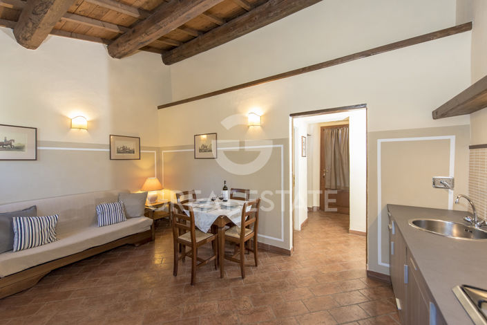 Image No.33-18 Bed Country House for sale