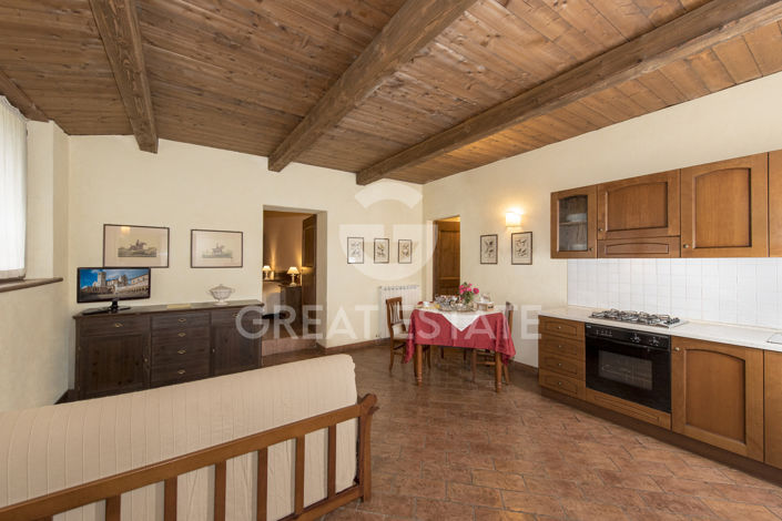 Image No.36-18 Bed Country House for sale