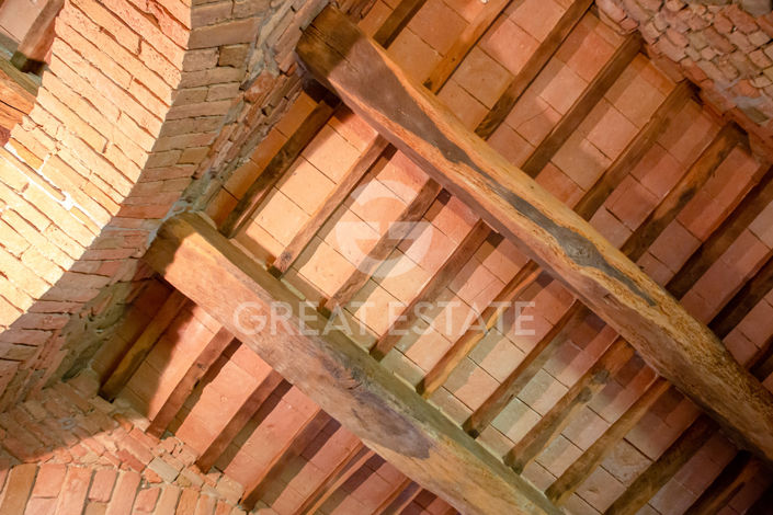 Image No.45-18 Bed Country House for sale