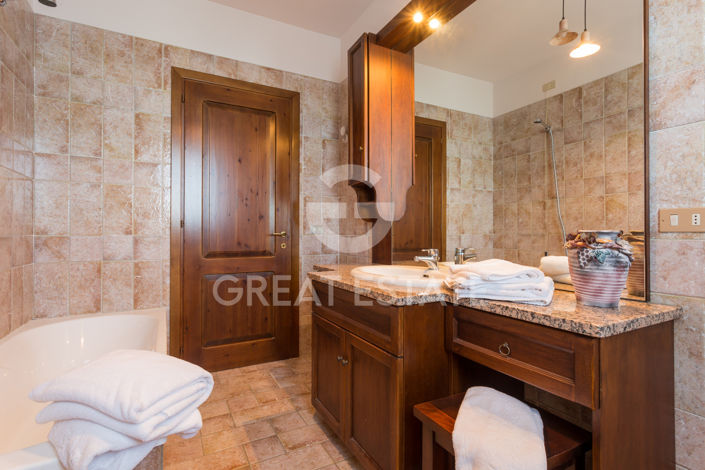 Image No.14-Maison de campagne de 4 chambres à vendre à Pérouse