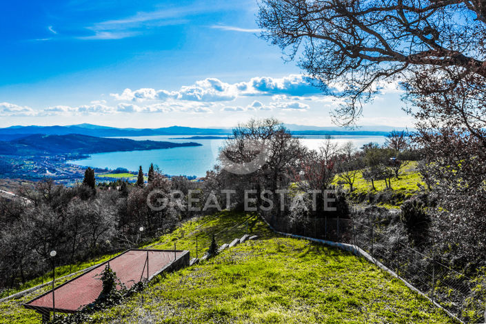 Image No.15-Maison de campagne de 4 chambres à vendre à Pérouse