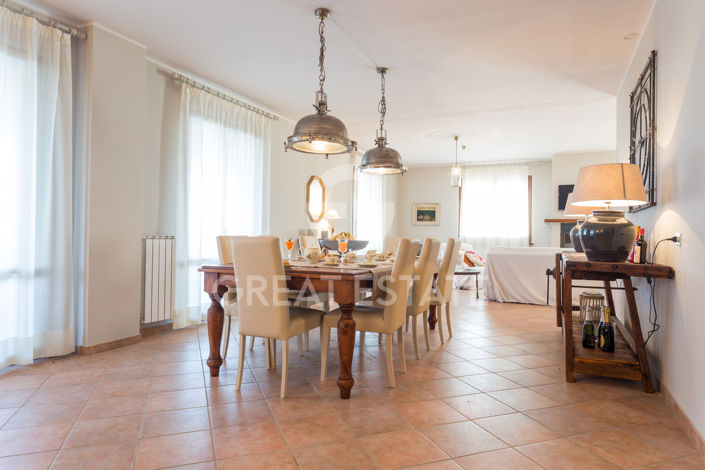 Image No.3-Maison de campagne de 4 chambres à vendre à Pérouse