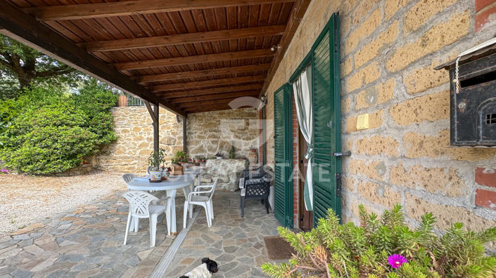 Image No.10-8 Bed Villa for sale