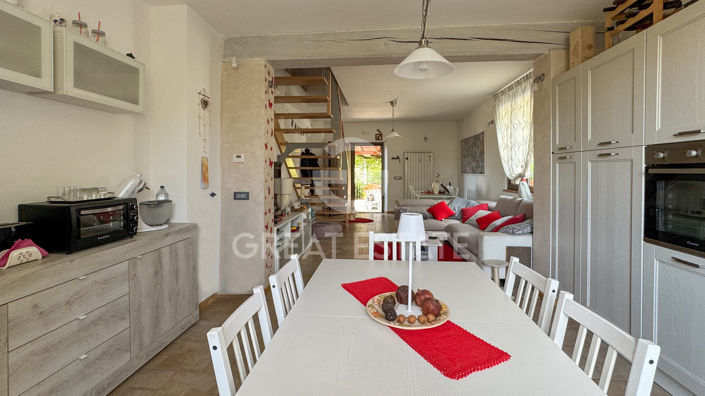 Image No.14-8 Bed Villa for sale