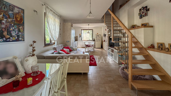 Image No.2-8 Bed Villa for sale