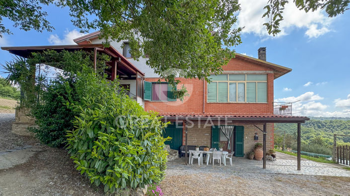 Image No.4-8 Bed Villa for sale