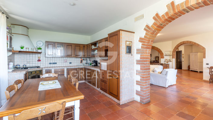 Image No.19-10 Bed Country House for sale