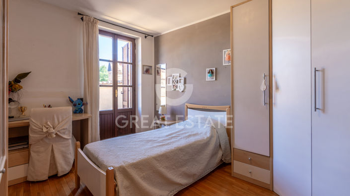 Image No.24-10 Bed Country House for sale