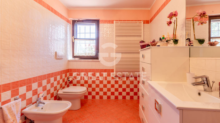 Image No.26-10 Bed Country House for sale