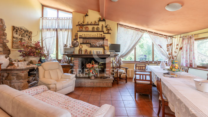 Image No.31-10 Bed Country House for sale