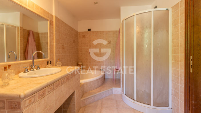 Image No.36-10 Bed Country House for sale