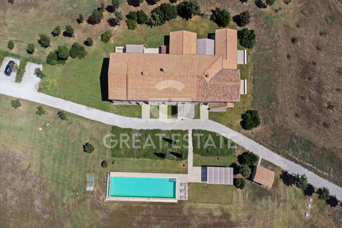 Image No.11-5 Bed Country House for sale